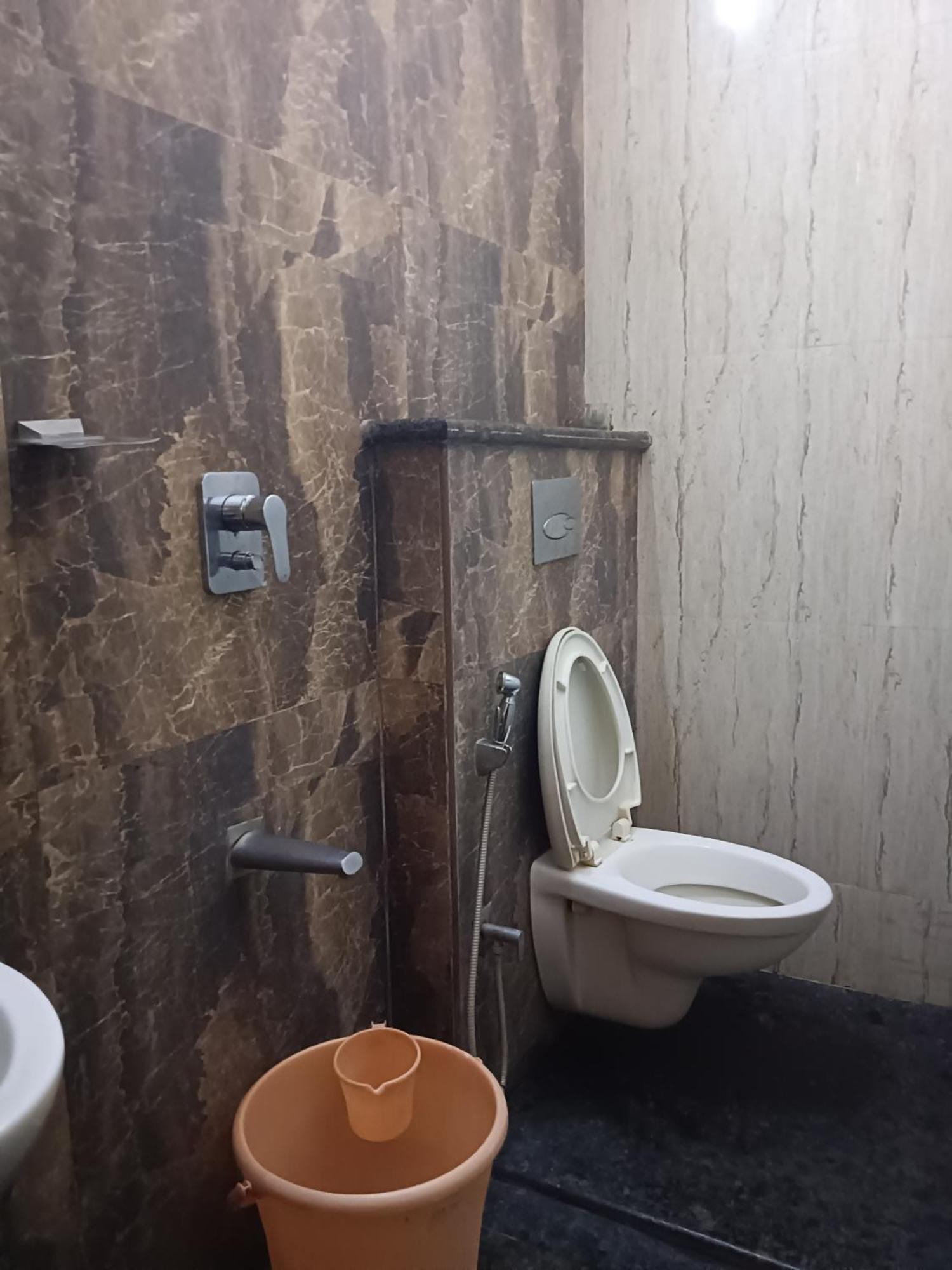 Iris Comfort Inn Chennai Eksteriør billede